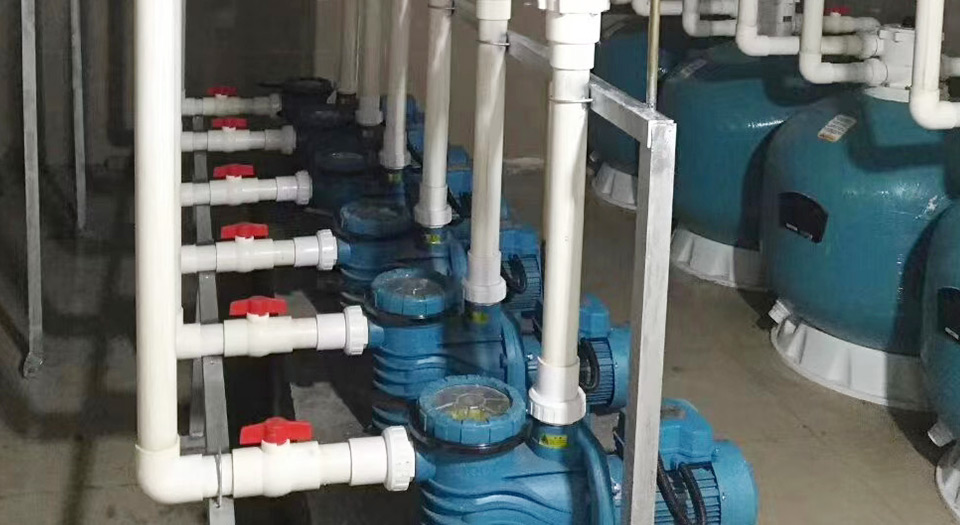 循環(huán)水泵和過(guò)濾砂缸