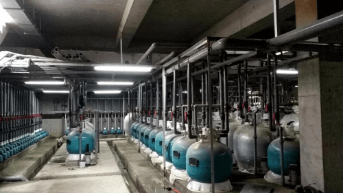 泳池水處理設(shè)備之過(guò)濾砂缸、循環(huán)水泵