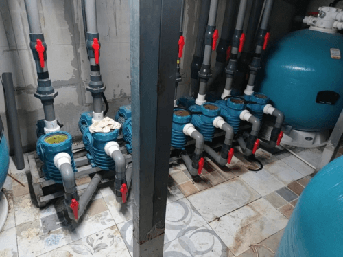 親子游泳中心采用AQUA愛克泳池設(shè)備