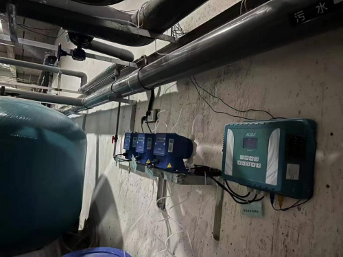 水質(zhì)監(jiān)控儀，投藥泵