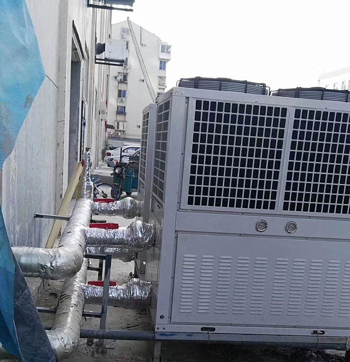 空氣源恒溫?zé)岜? width=
