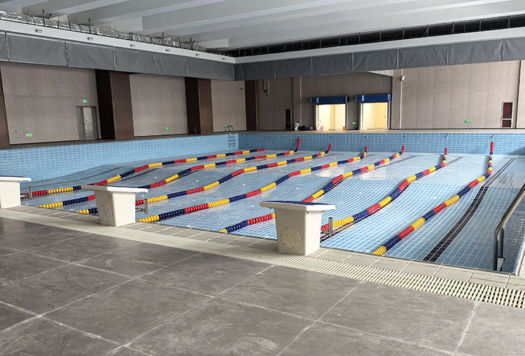 學(xué)校泳池設(shè)備